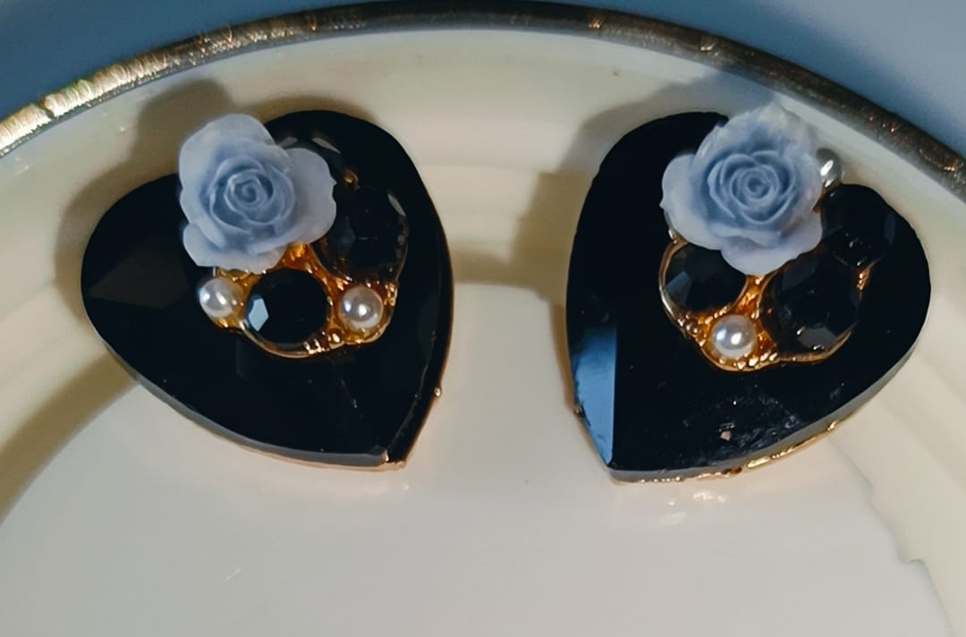 BLACK Heart-Shaped Crystal Floral Earrings
